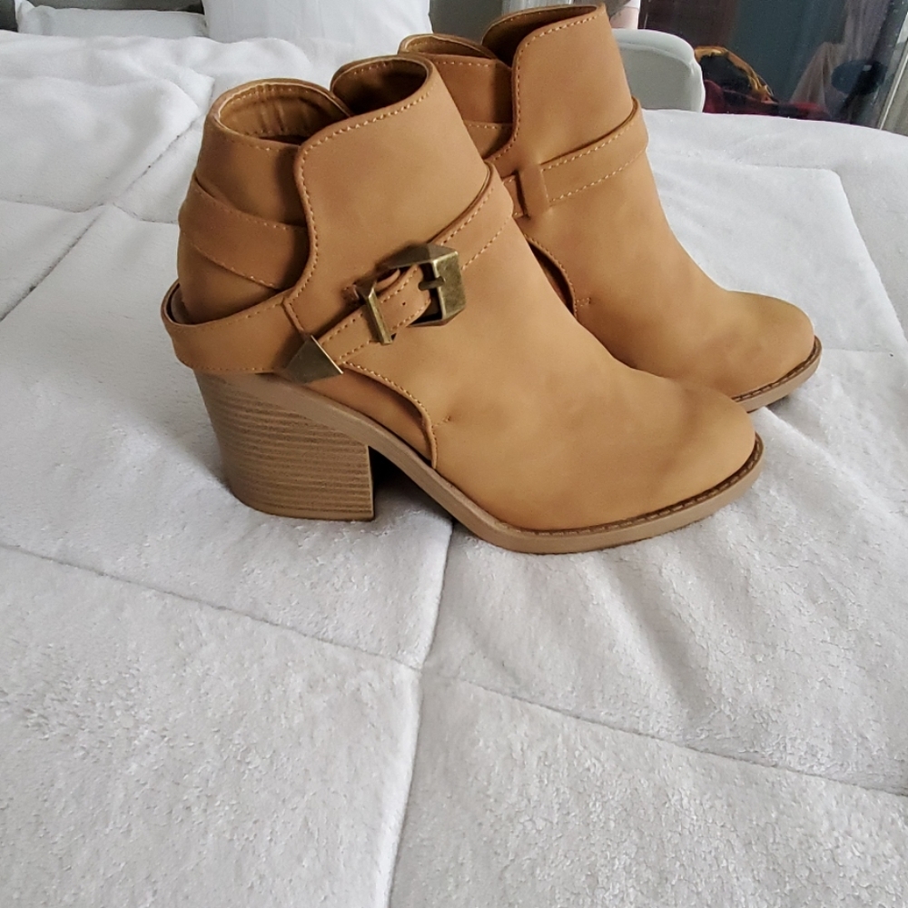Brand new short booties